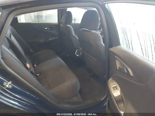 1G1ZJ5SU1HF228625 2017 CHEVROLET MALIBU - Image 8