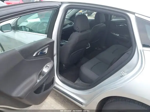 1G1ZJ5SU1HF284693 2017 CHEVROLET MALIBU - Image 8