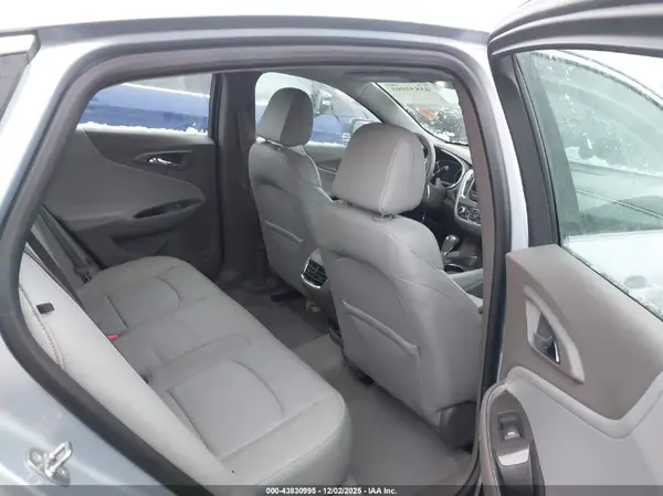 1G1ZJ5SU2HF238760 2017 CHEVROLET MALIBU - Image 8