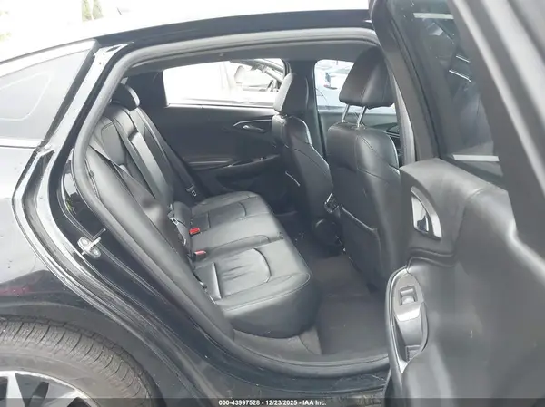 1G1ZJ5SU3HF222437 2017 CHEVROLET MALIBU - Image 8