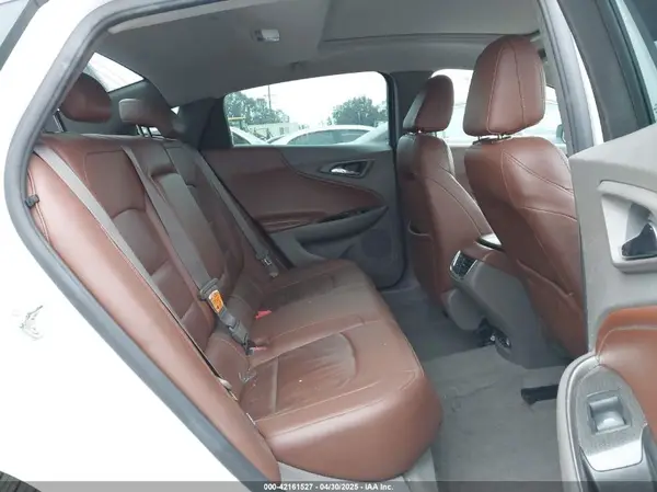 1G1ZJ5SU4HF133136 2017 CHEVROLET MALIBU - Image 8