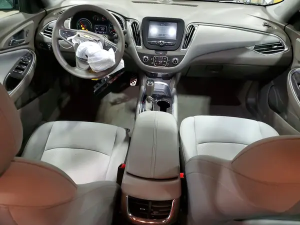 1G1ZJ5SU4HF227212 2017 CHEVROLET MALIBU - Image 8