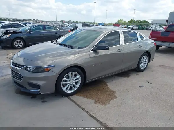 1G1ZJ5SU4HF260050 2017 CHEVROLET MALIBU - Image 2