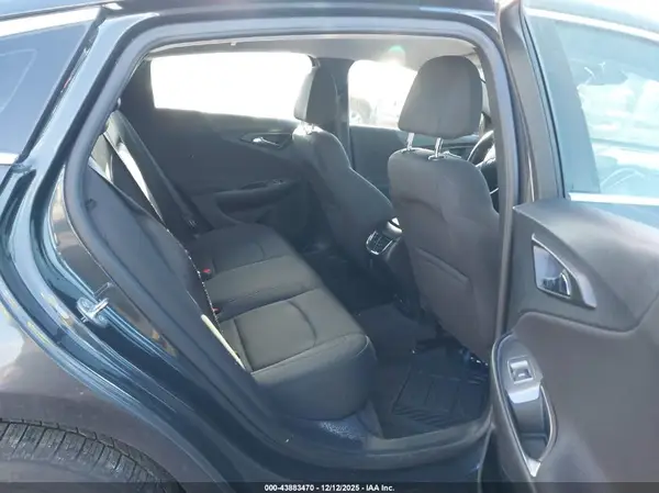 1G1ZJ5SU6HF169409 2017 CHEVROLET MALIBU - Image 8