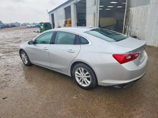 1G1ZJ5SU9HF270475 2017 CHEVROLET MALIBU - Image 2