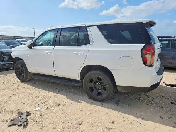 1GBSCLED8MR296260 2021 CHEVROLET TAHOE - Image 2
