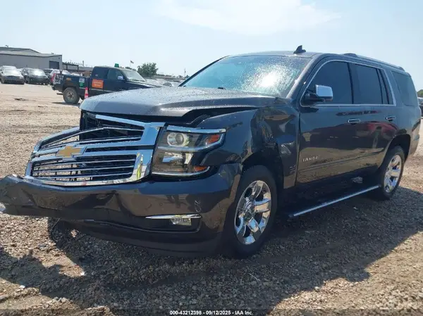 1GN5KCKC7HR241564 2017 CHEVROLET TAHOE - Image 2