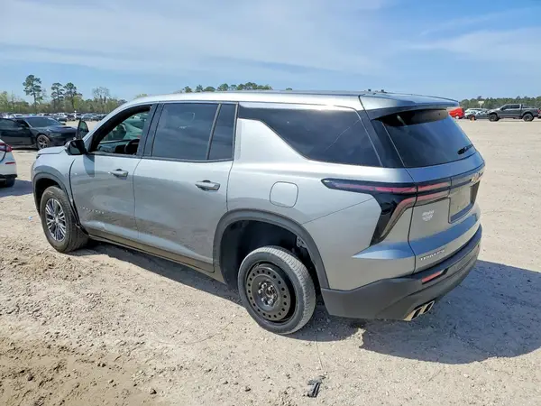 1GNEREKS2RJ240558 2024 CHEVROLET TRAVERSE - Image 2