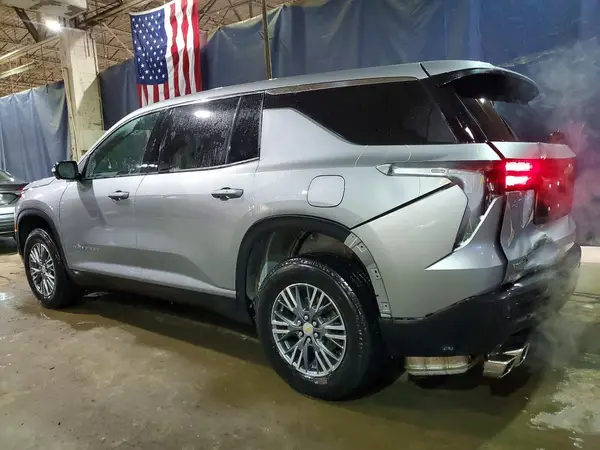 1GNEREKS8RJ172718 2024 CHEVROLET TRAVERSE - Image 2