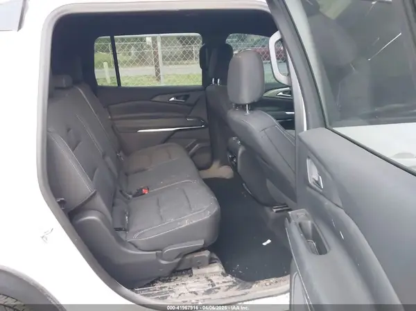 1GNEREKS9RJ235213 2024 CHEVROLET TRAVERSE - Image 8