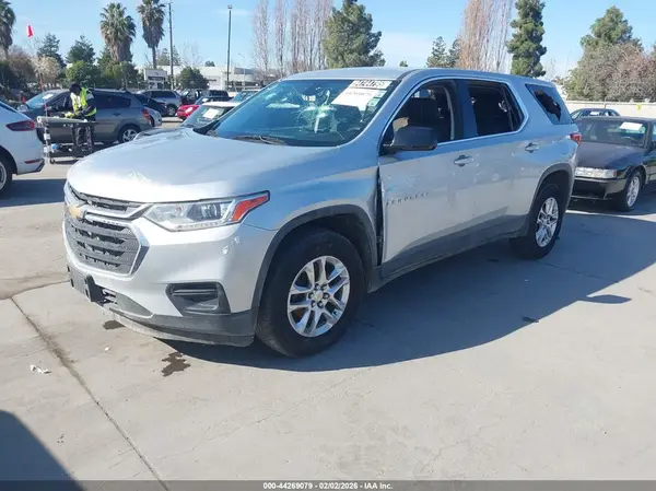 1GNERFKW0JJ101977 2018 CHEVROLET TRAVERSE - Image 2