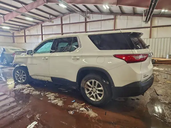 1GNERFKW0JJ266718 2018 CHEVROLET TRAVERSE - Image 2