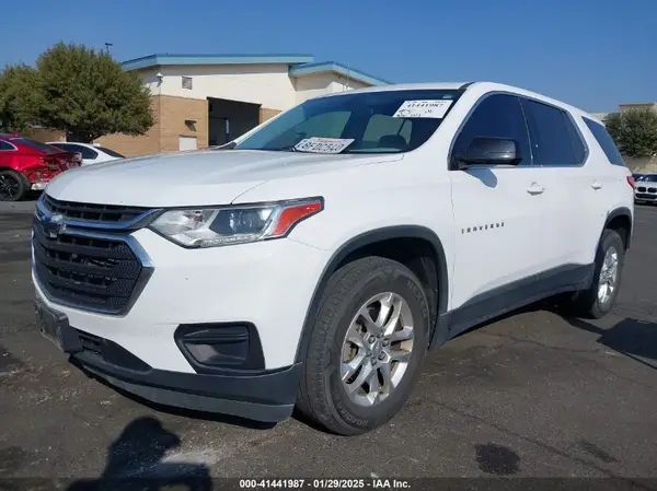 1GNERFKW0KJ121812 2019 CHEVROLET TRAVERSE - Image 2