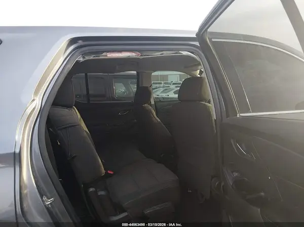 1GNERFKW0KJ137752 2019 CHEVROLET TRAVERSE - Image 8