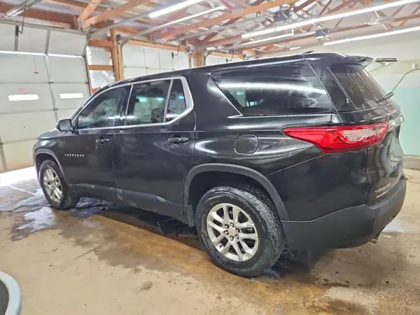 1GNERFKW0KJ143213 2019 CHEVROLET TRAVERSE - Image 2