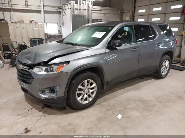 1GNERFKW0KJ270950 2019 CHEVROLET TRAVERSE - Image 2