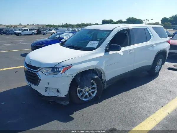 1GNERFKW0MJ240592 2021 CHEVROLET TRAVERSE - Image 2