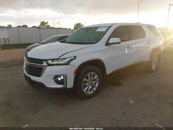 1GNERFKW0PJ237700 2023 CHEVROLET TRAVERSE - Image 2
