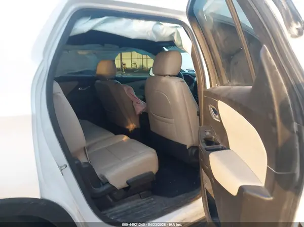1GNERFKW0PJ237700 2023 CHEVROLET TRAVERSE - Image 8