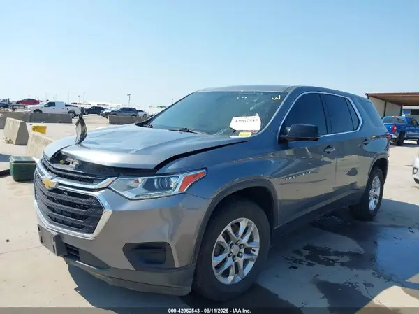 1GNERFKW1JJ106122 2018 CHEVROLET TRAVERSE - Image 2