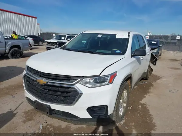 1GNERFKW1JJ158480 2018 CHEVROLET TRAVERSE - Image 2