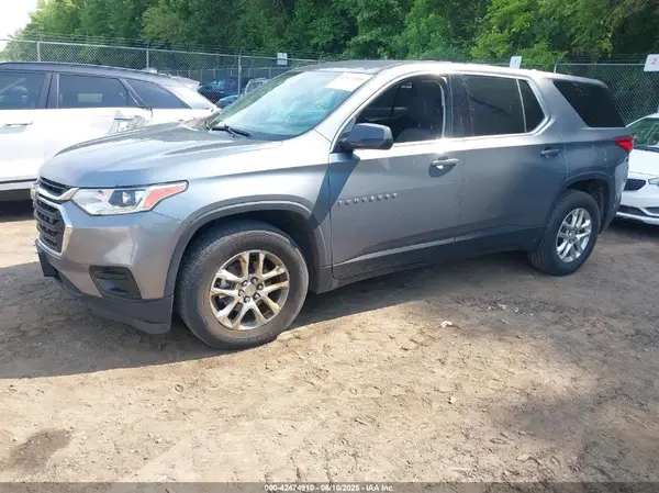 1GNERFKW1JJ272107 2018 CHEVROLET TRAVERSE - Image 2