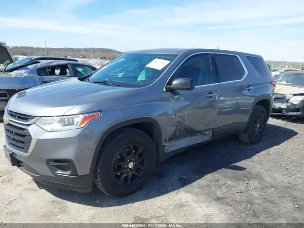 1GNERFKW1KJ211812 2019 CHEVROLET TRAVERSE - Image 2