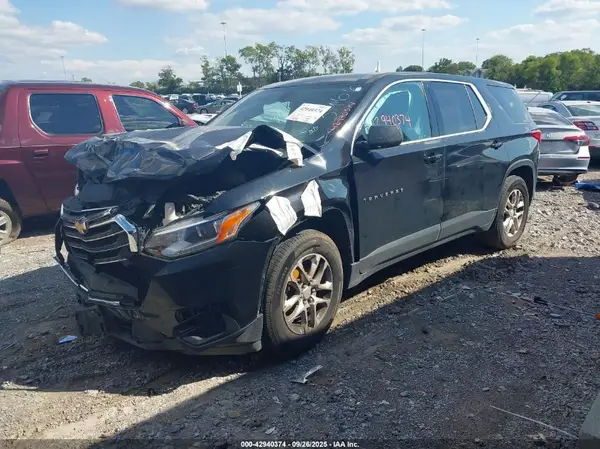 1GNERFKW1KJ243966 2019 CHEVROLET TRAVERSE - Image 2