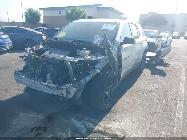 1GNERFKW1LJ230426 2020 CHEVROLET TRAVERSE - Image 2