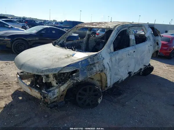 1GNERFKW1LJ273471 2020 CHEVROLET TRAVERSE - Image 2