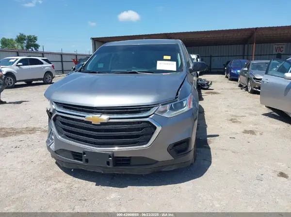 1GNERFKW1LJ279917 2020 CHEVROLET TRAVERSE - Image 2