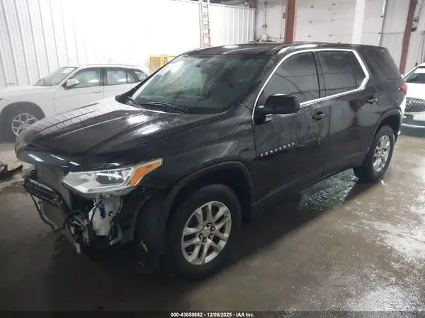 1GNERFKW1MJ165823 2021 CHEVROLET TRAVERSE - Image 2
