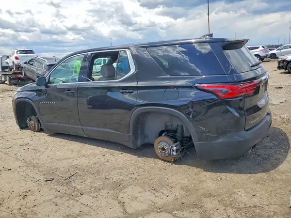 1GNERFKW1PJ337675 2023 CHEVROLET TRAVERSE - Image 2