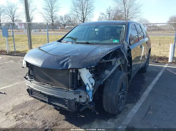 1GNERFKW2JJ144054 2018 CHEVROLET TRAVERSE - Image 2