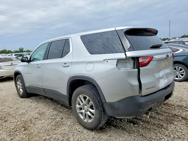 1GNERFKW2JJ282810 2018 CHEVROLET TRAVERSE - Image 2