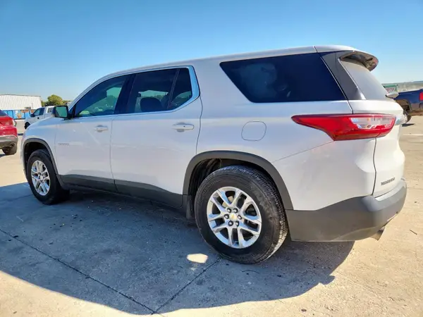 1GNERFKW2KJ122993 2019 CHEVROLET TRAVERSE - Image 2