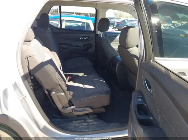 1GNERFKW2KJ140426 2019 CHEVROLET TRAVERSE - Image 8
