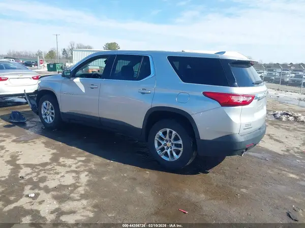 2019 CHEVROLET TRAVERSE IAAI lot 44356726 auction photo 3