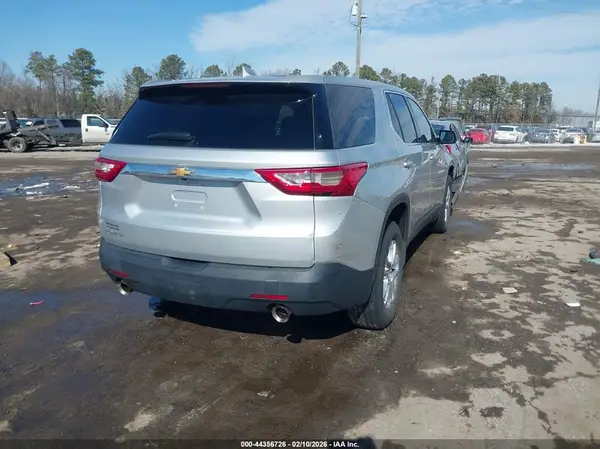 2019 CHEVROLET TRAVERSE IAAI lot 44356726 auction photo 4