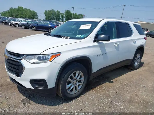 1GNERFKW2KJ279570 2019 CHEVROLET TRAVERSE - Image 2