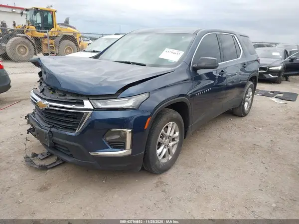 1GNERFKW2PJ208358 2023 CHEVROLET TRAVERSE - Image 2