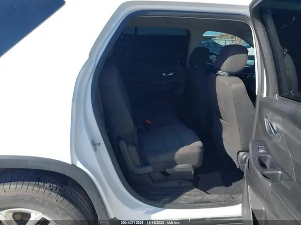 1GNERFKW3JJ117851 2018 CHEVROLET TRAVERSE - Image 8
