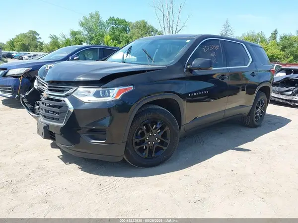 1GNERFKW3JJ180674 2018 CHEVROLET TRAVERSE - Image 2