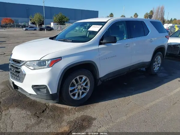 1GNERFKW3JJ217822 2018 CHEVROLET TRAVERSE - Image 2