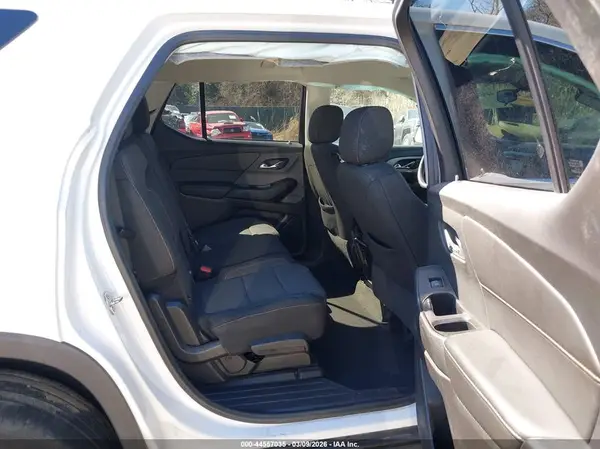 1GNERFKW3JJ277860 2018 CHEVROLET TRAVERSE - Image 8