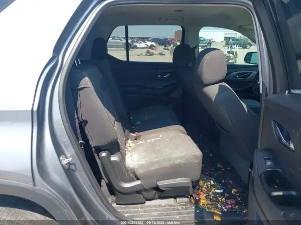 1GNERFKW3KJ118063 2019 CHEVROLET TRAVERSE - Image 8