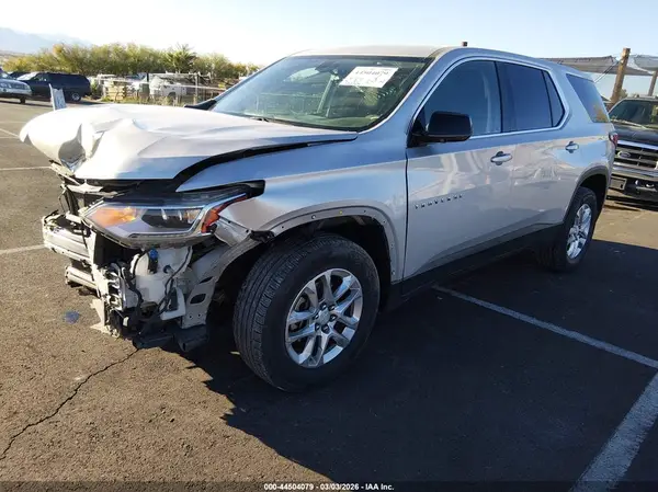 1GNERFKW3KJ164962 2019 CHEVROLET TRAVERSE - Image 2