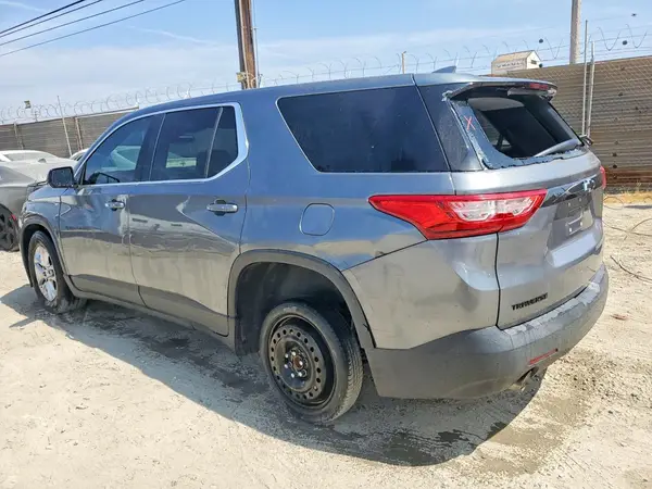 1GNERFKW3KJ240941 2019 CHEVROLET TRAVERSE - Image 2