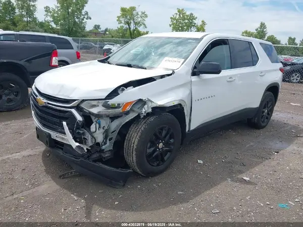 1GNERFKW3KJ301706 2019 CHEVROLET TRAVERSE - Image 2