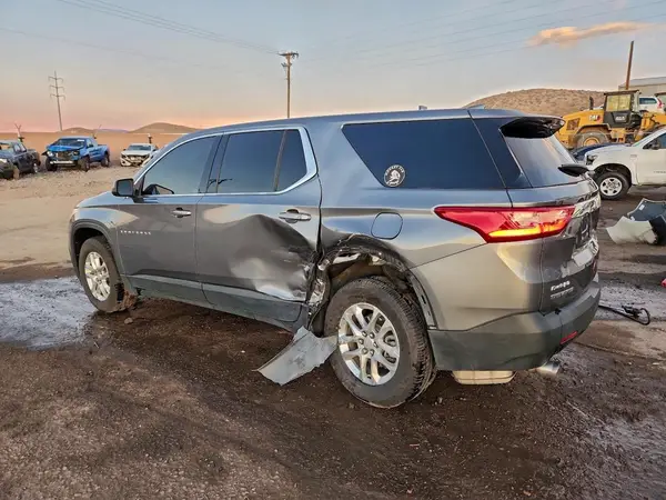 1GNERFKW3MJ183742 2021 CHEVROLET TRAVERSE - Image 2